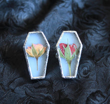 Load image into Gallery viewer, Pressed Rose Coffin Ring
